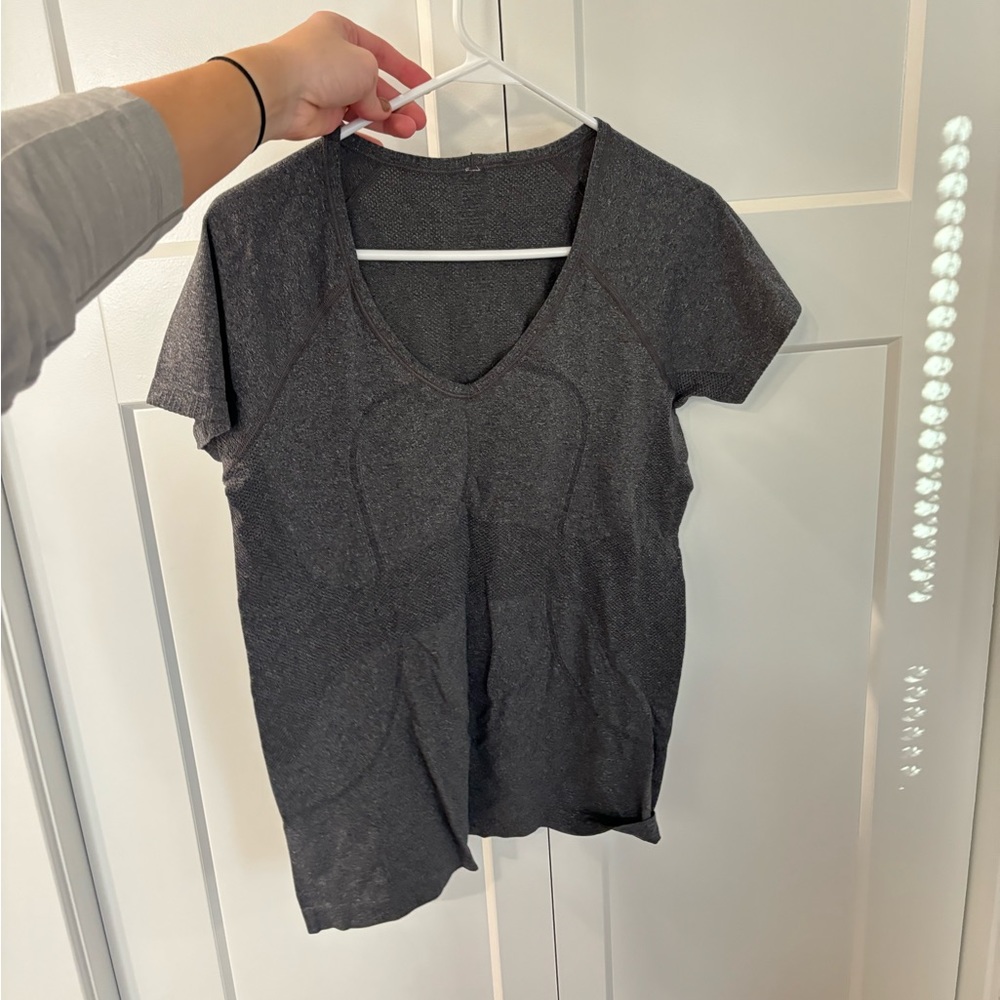 Lululemon vneck shirt